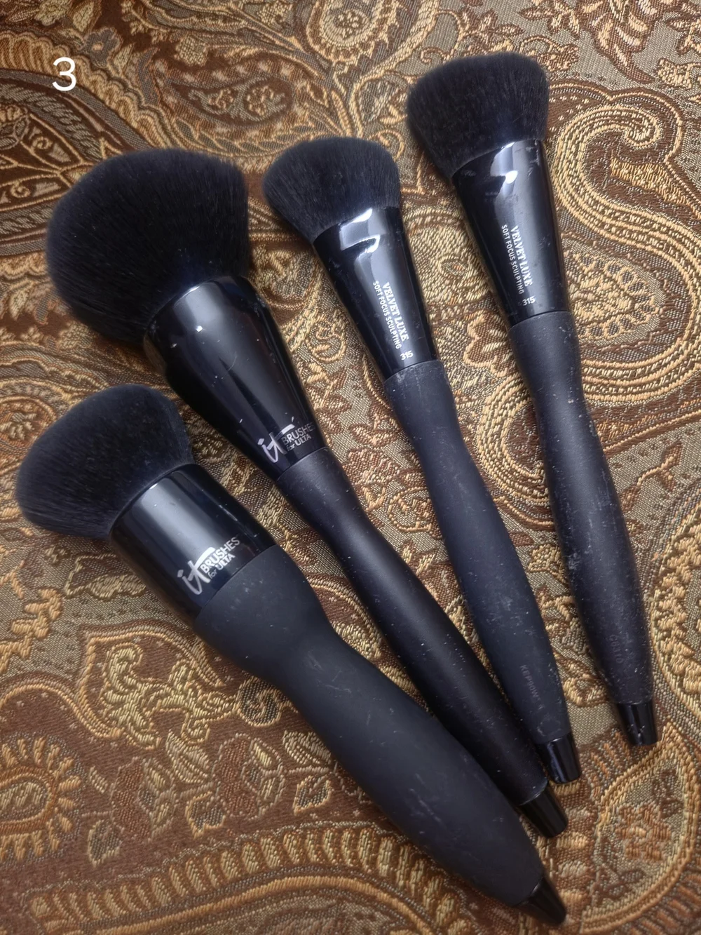 it cosmetics Black Face & Cheek Brush Set - 4-Piece Professional Brushes